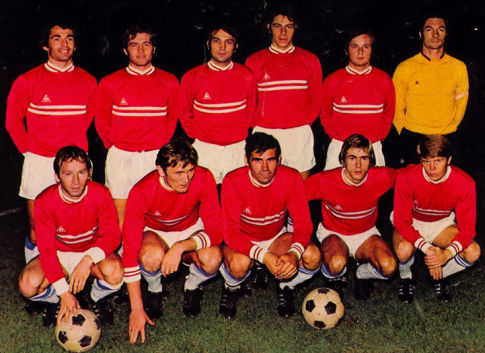 Ekipa Sent Etjena uoči utakmice sa kijevskim Dinamom, 17. marta 1976. godine